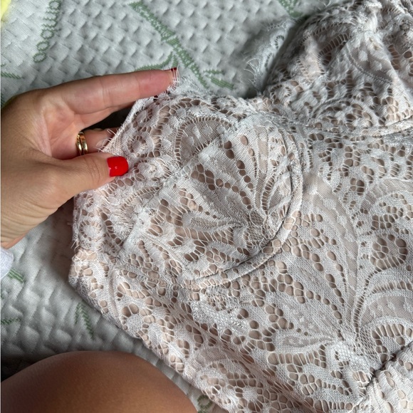 Superdown Lace Bustier in Cream - Picture 1 of 2